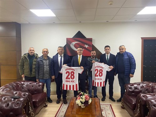 Kaymakamımız Sayın Ünal KOÇ  1926 Bulancakspor Başkanı ve Yönetimini Makamında Ağırladı